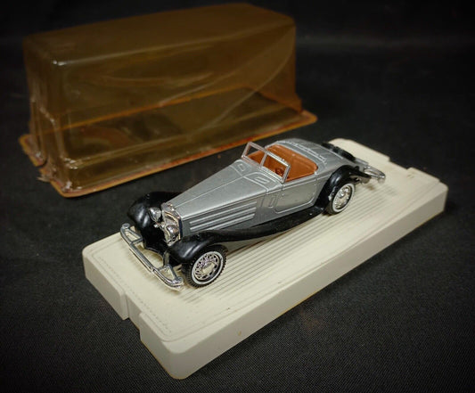 Close-up of the Guisval 1:43 scale Mercedes 540K model.

