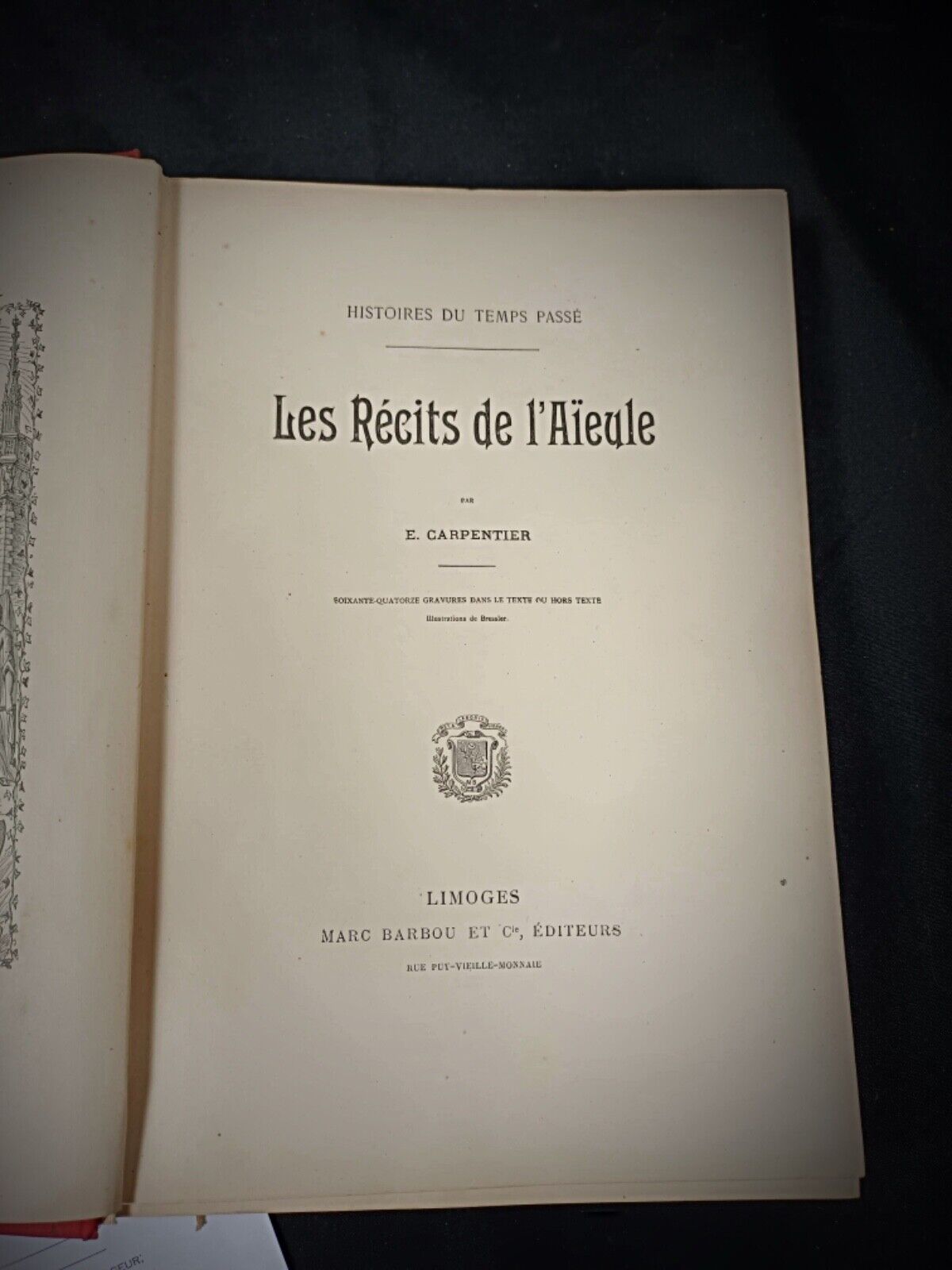 Close-up of the worn binding on Les Récits de l'Aïeule

