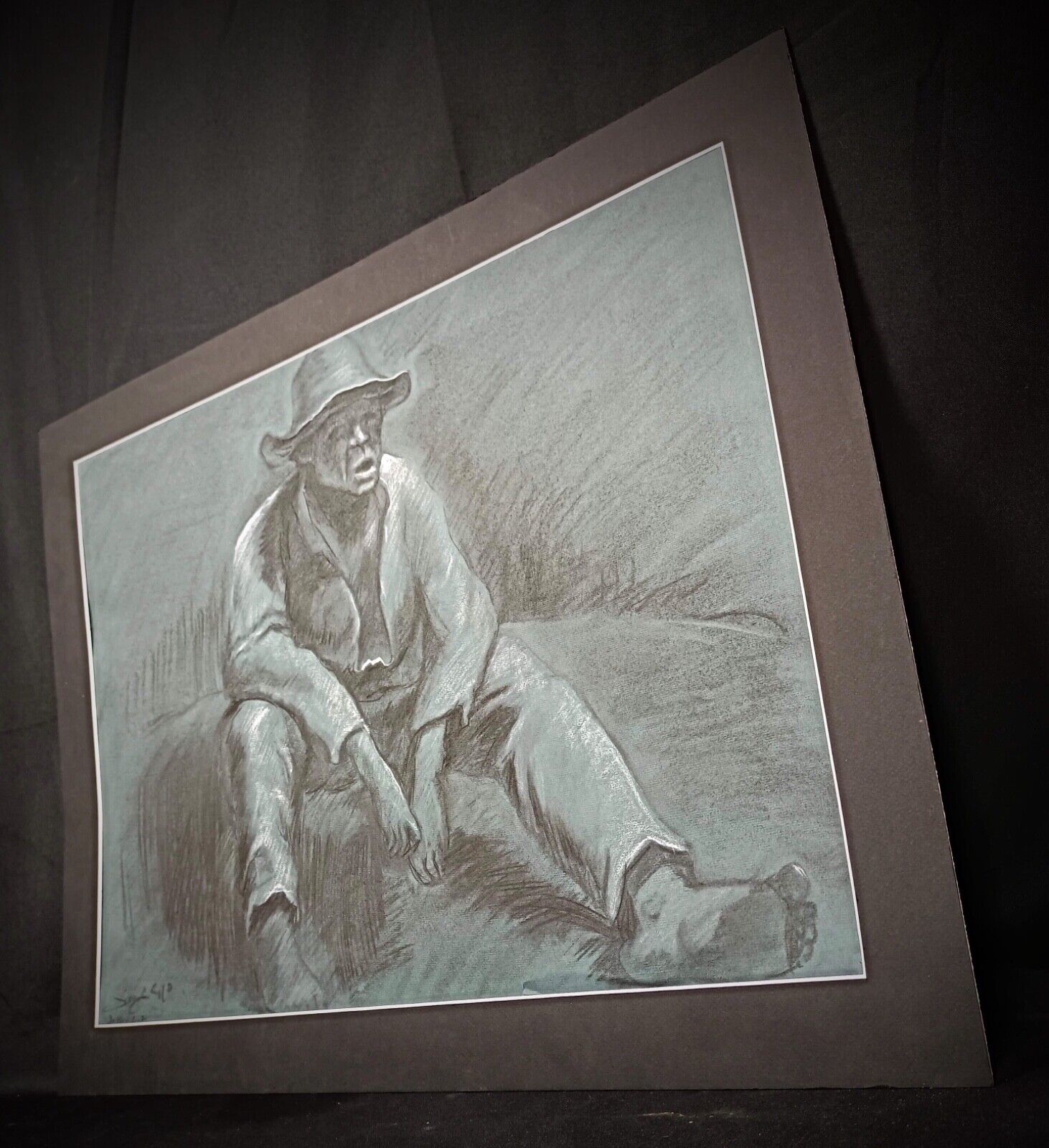Signature of "Cyo" on charcoal drawing


