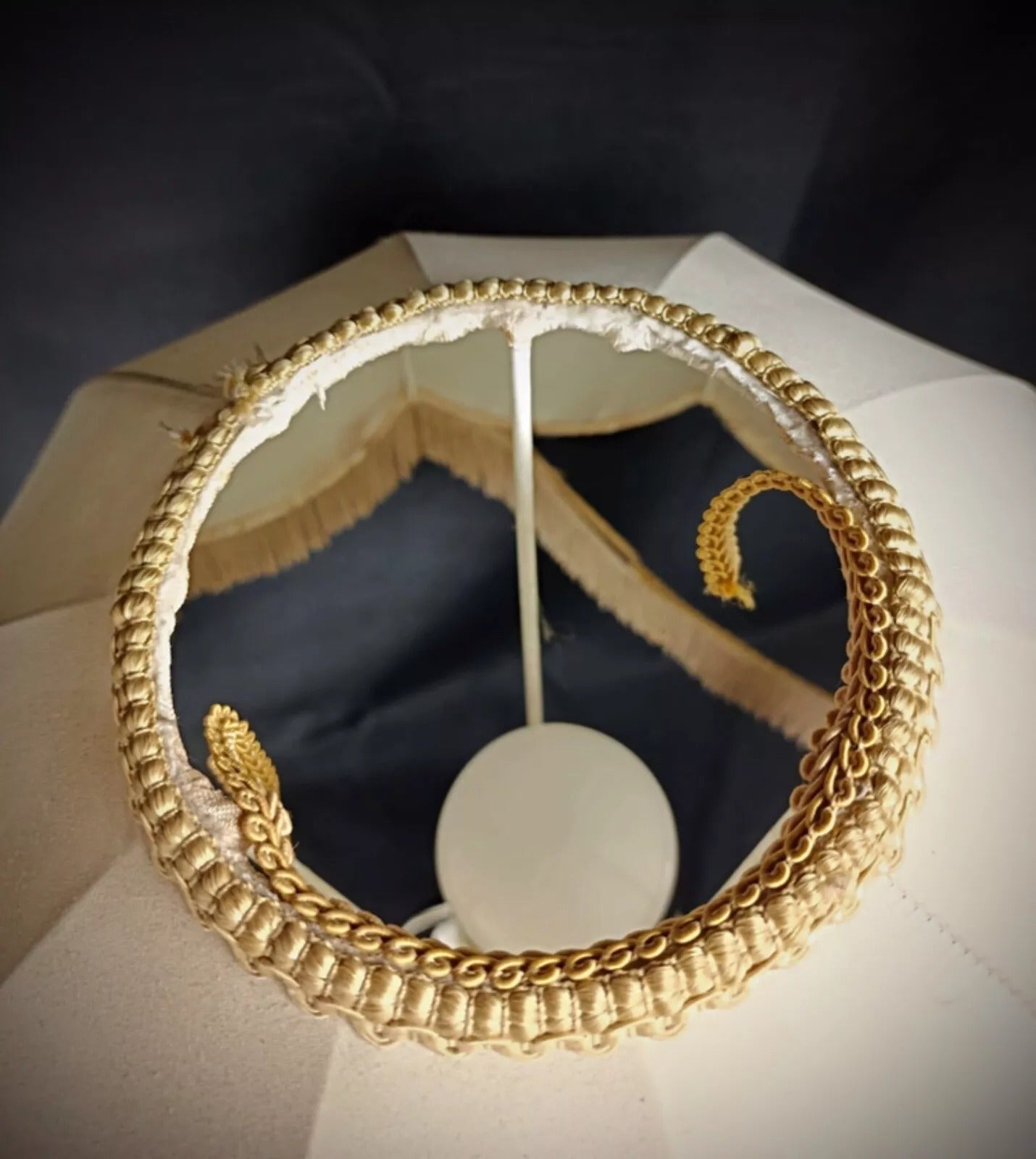 Overall vintage condition presentation

