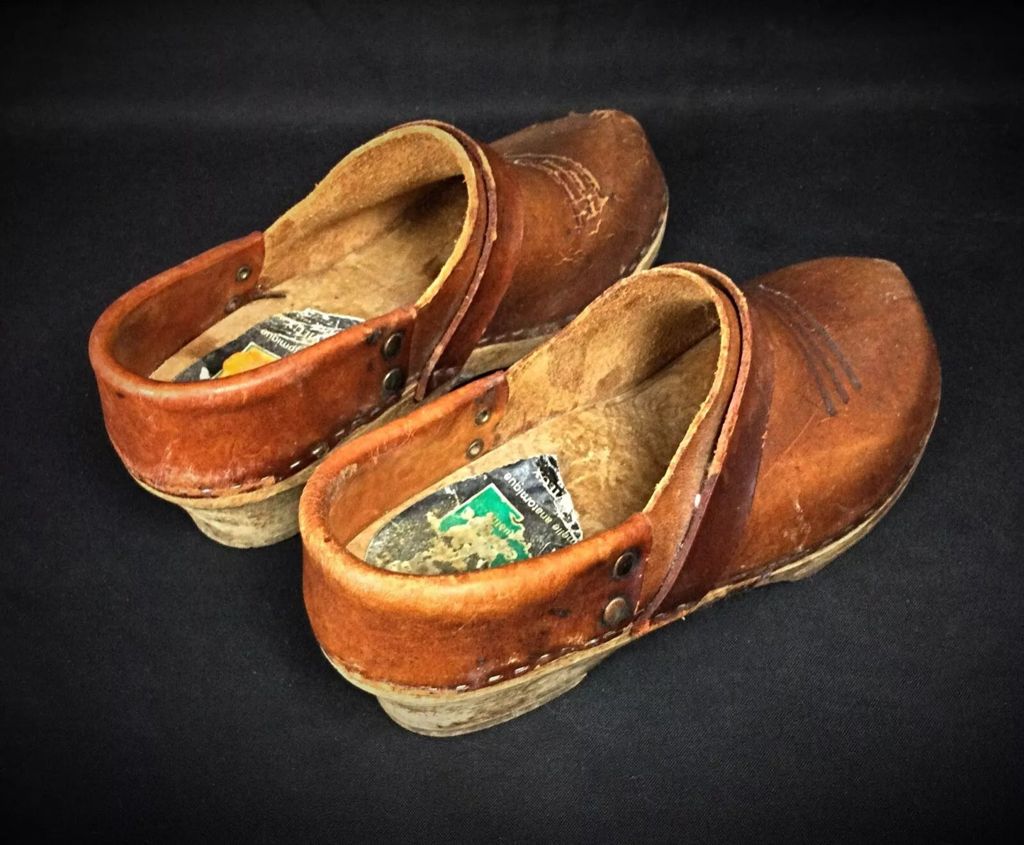 Anatomical sole design showing foot contour

