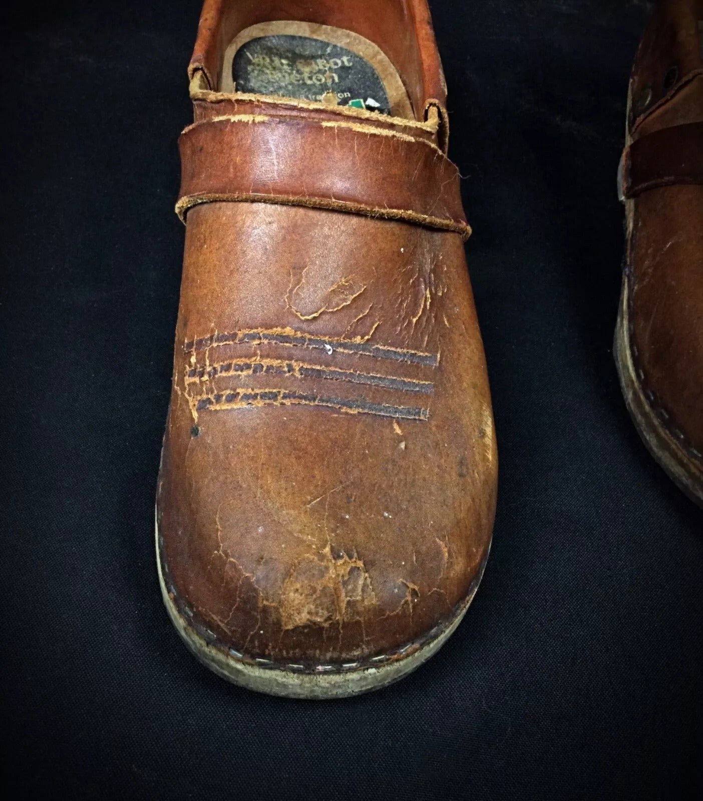 Both clogs displayed together

