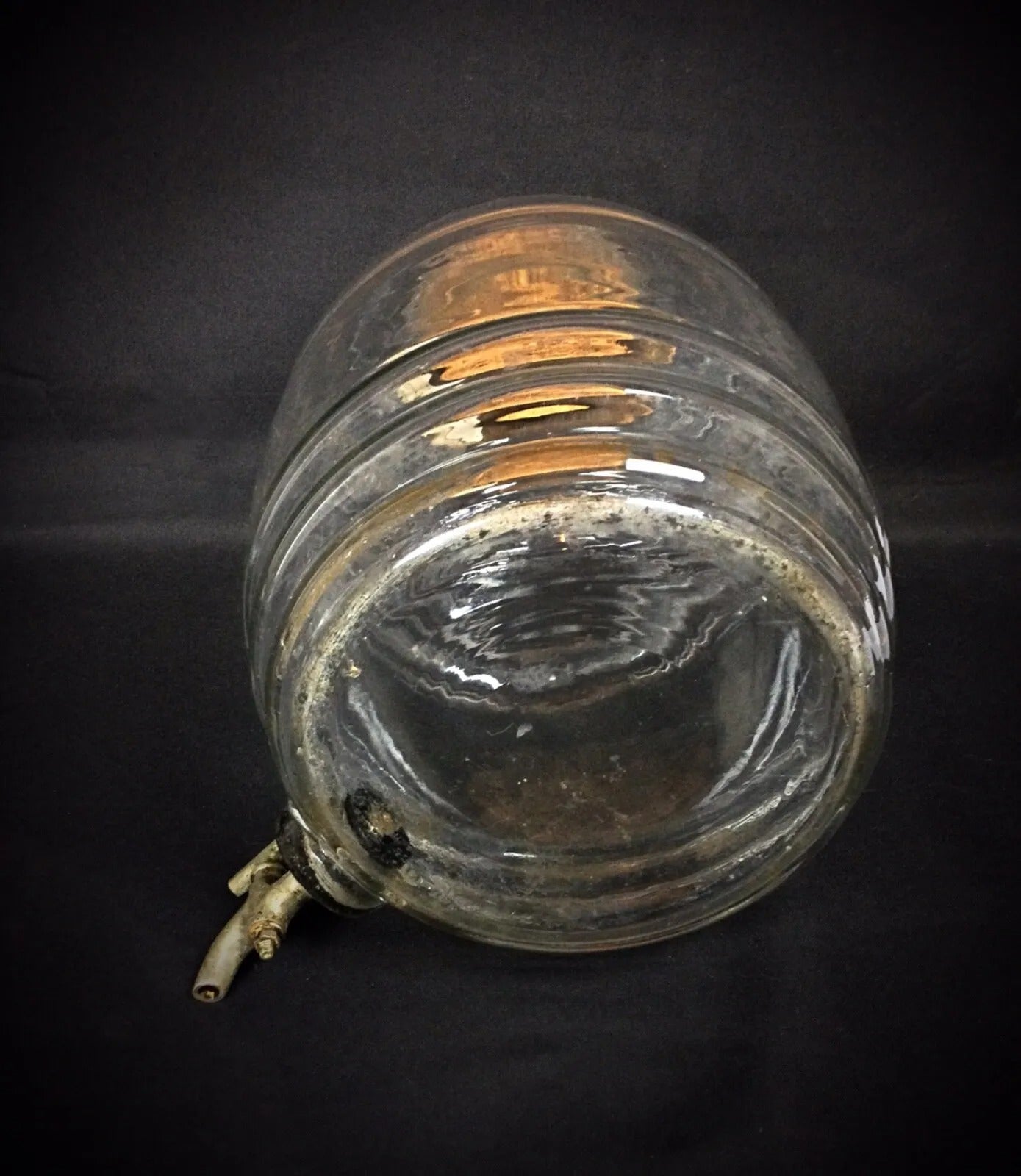 Interior showing need for cleaning

