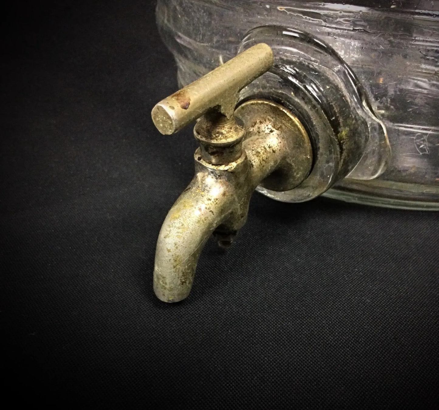 Base and stability features

