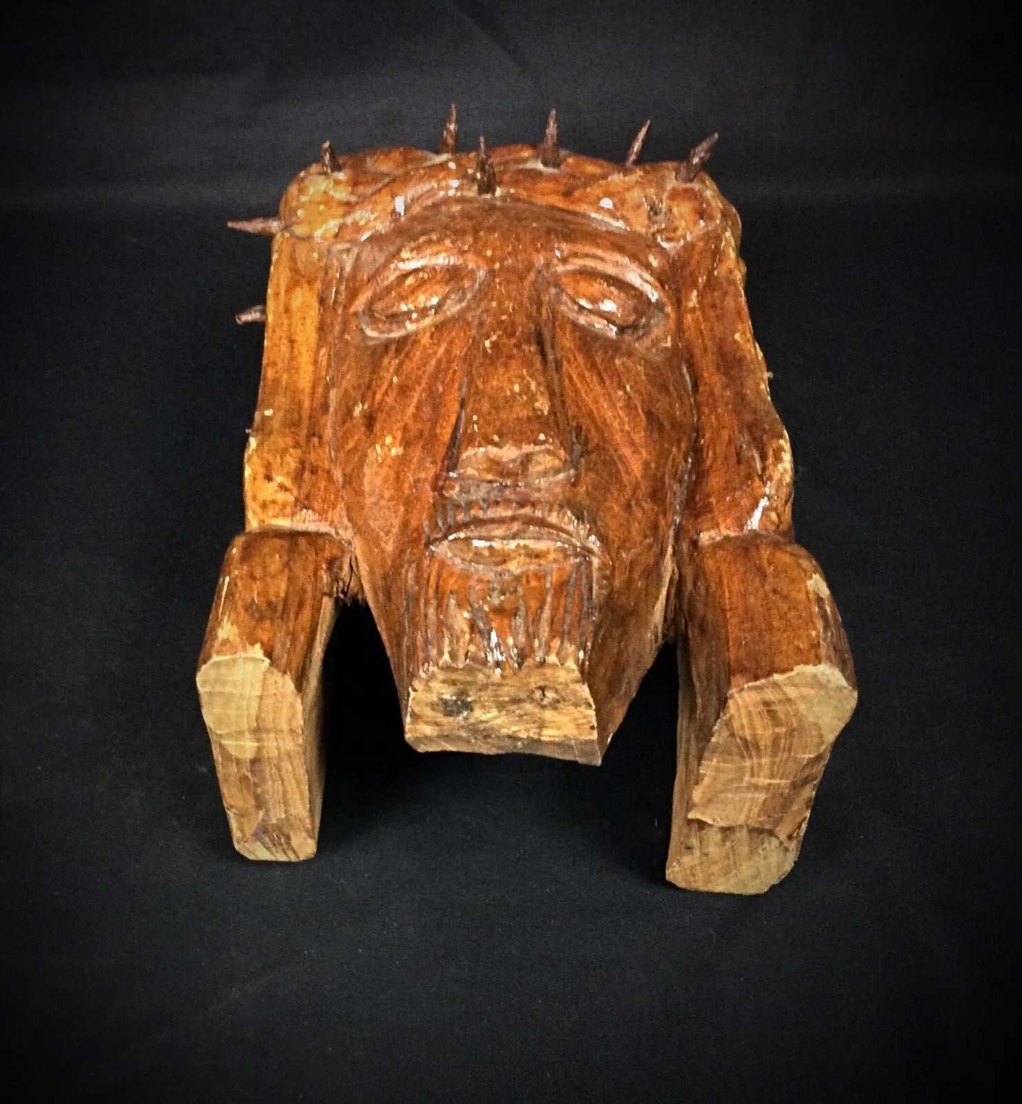 Crown of thorns with missing and broken elements

