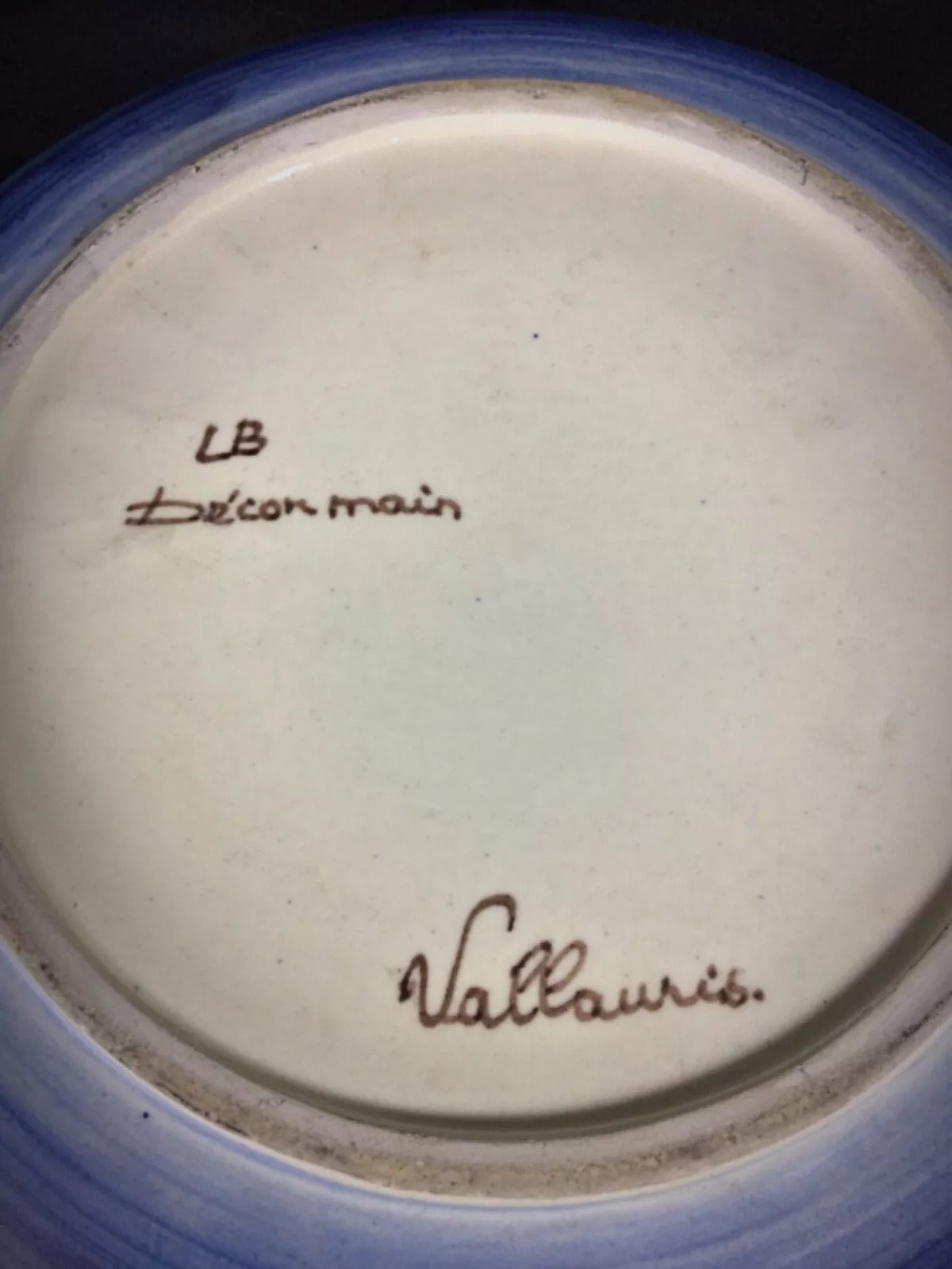 Angle shot capturing the substantial scale and sculptural presence.

