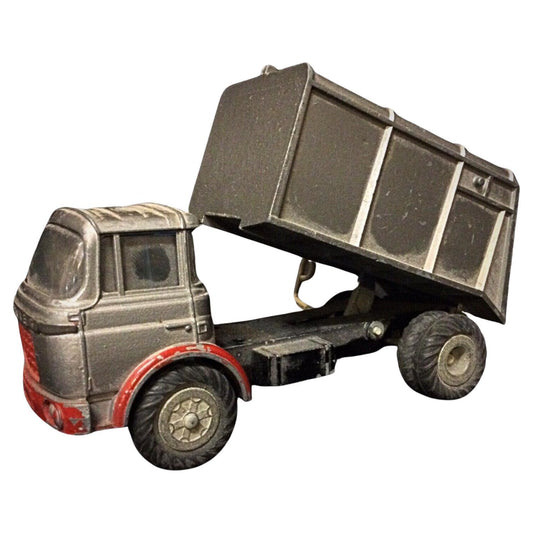 Vintage JRD Berliet Relaxe toy truck – classic French die-cast model
