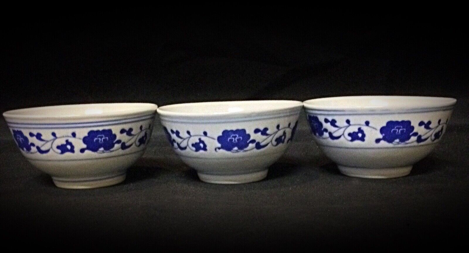 Elegant vintage Chinese porcelain bowl set with delicate design
