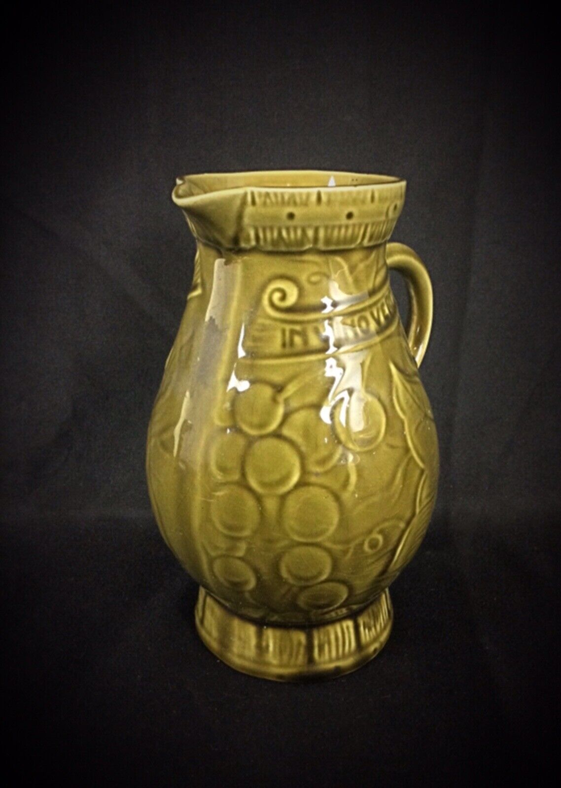 Sarreguemines Jug – Grape and Vine Motif

