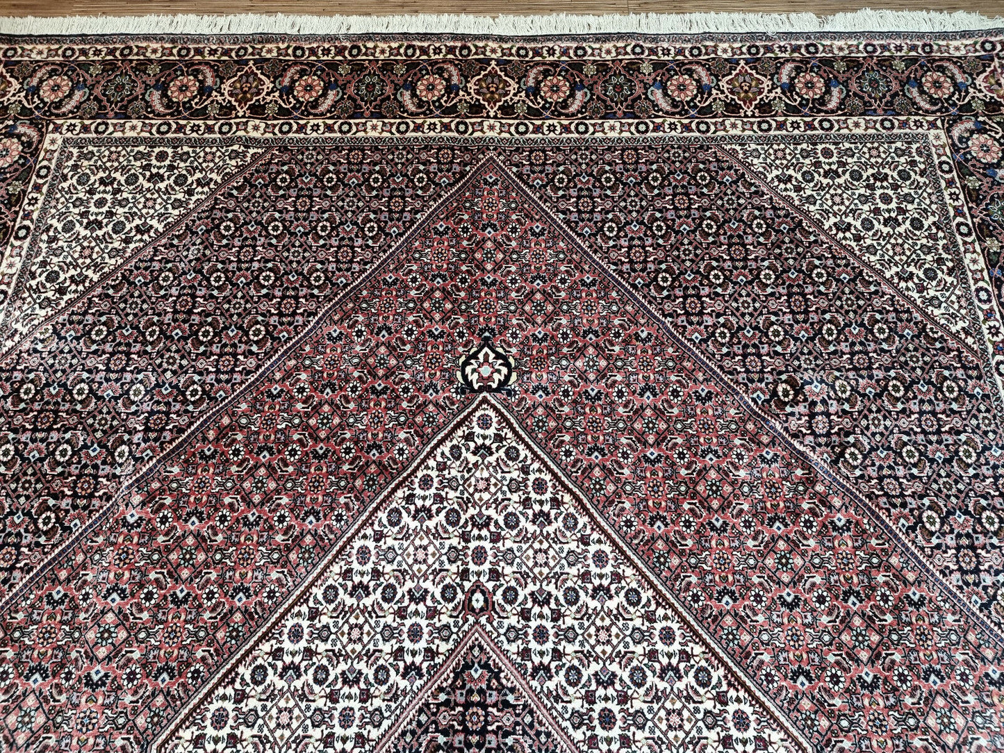 Close-up of broad ornate borders on Handmade Vintage Persian Bidjar Rug - Detailed view showcasing the intricate borders framing the central motif.