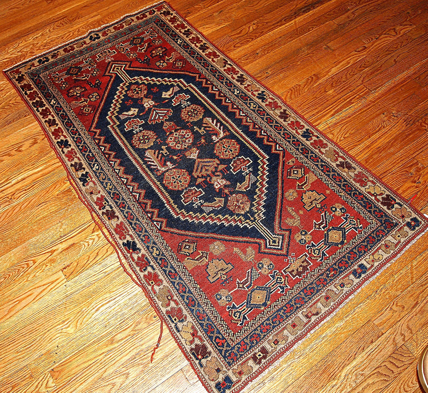 Handmade antique Persian Shiraz rug 3.2' x 5.9' (97cm x 180cm) 1920s - 1B223