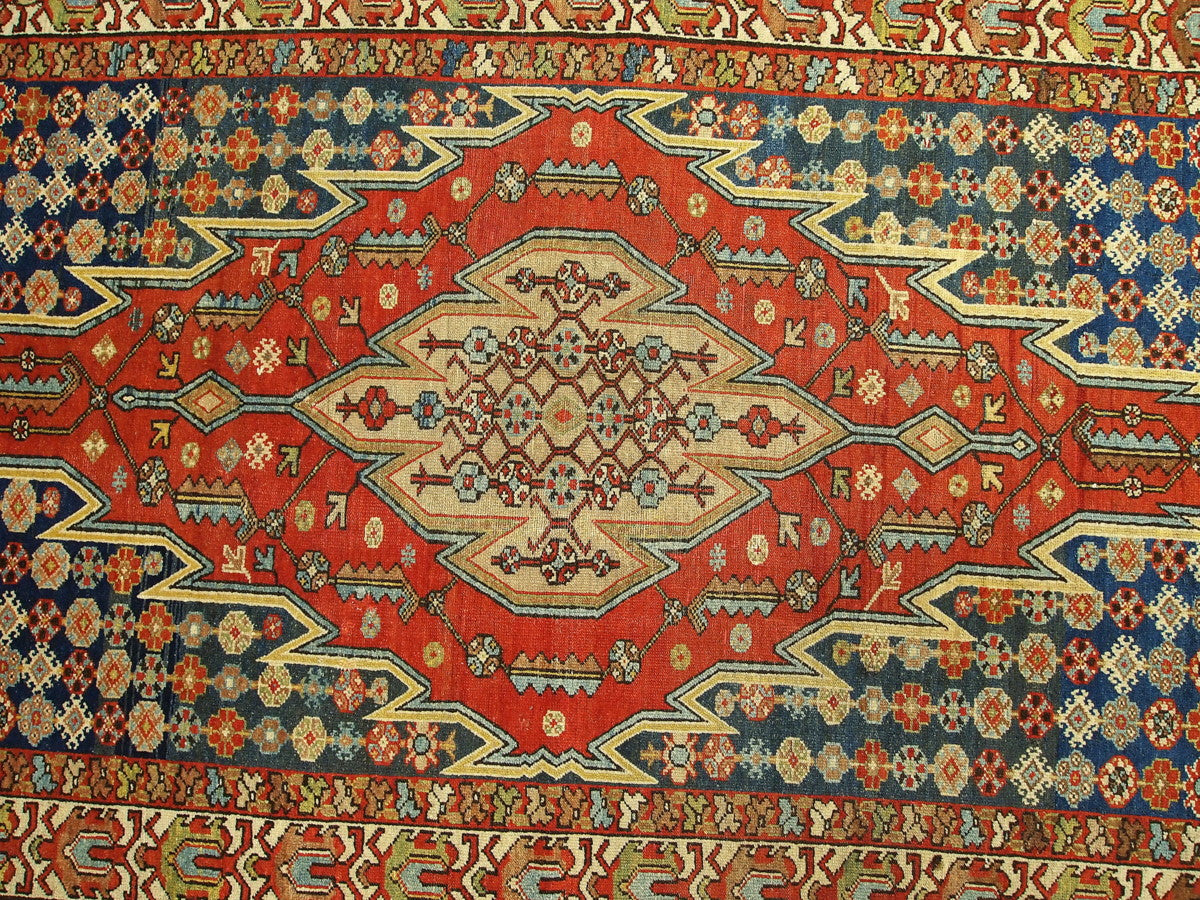 Antique Persian Art - Traditional Mazlahan Rug