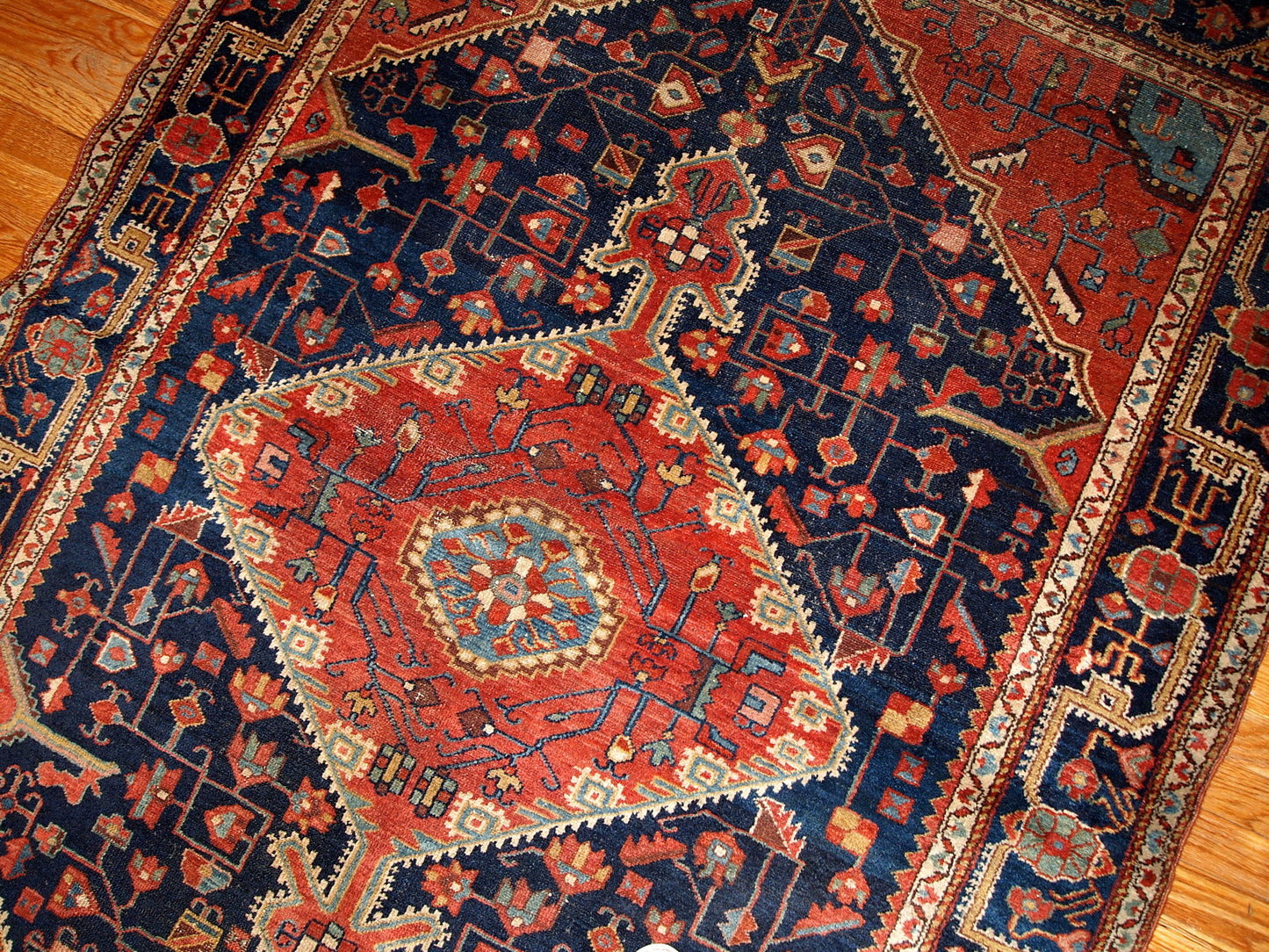 Handmade antique Persian Malayer rug 1920s