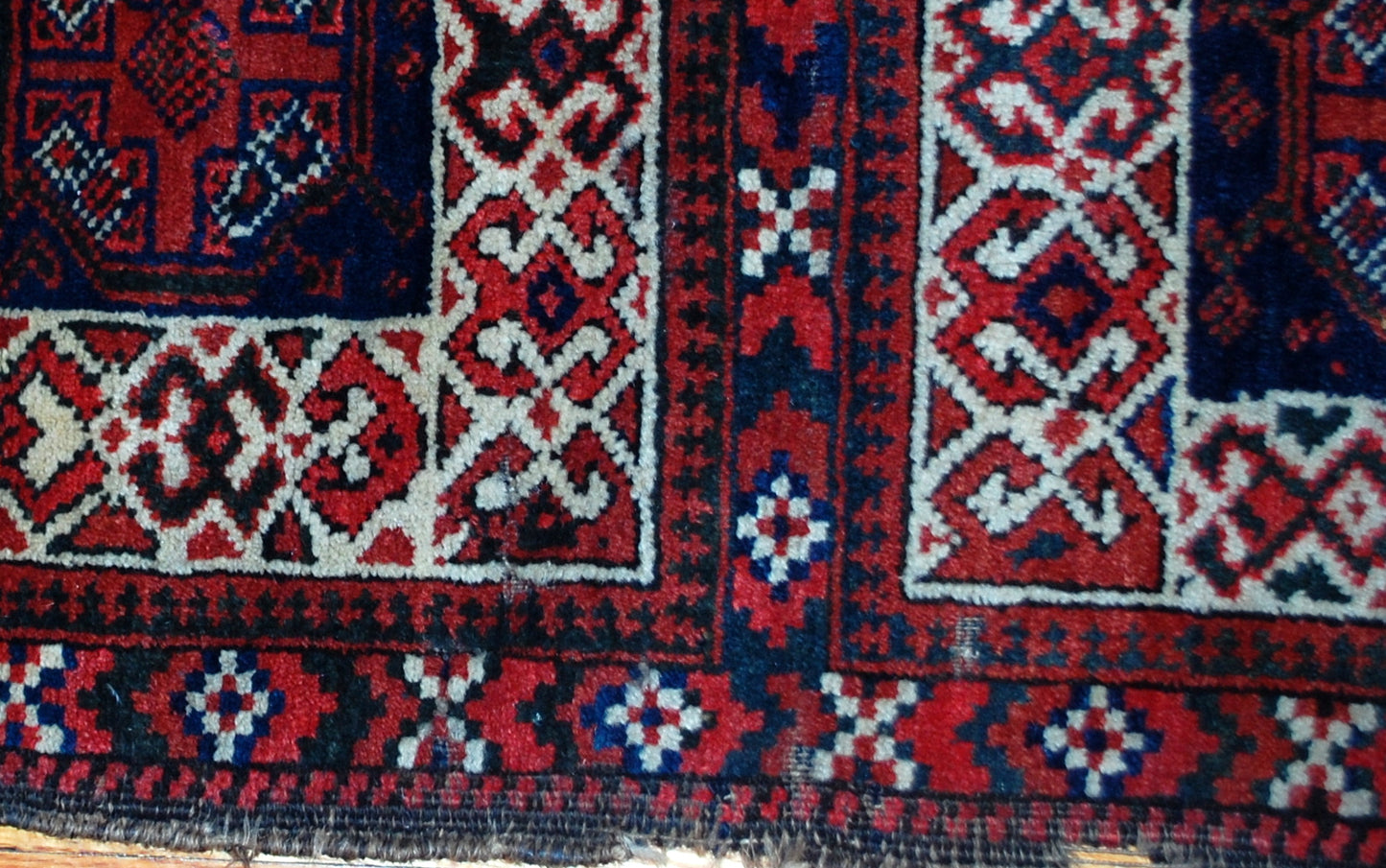 Antique hand made collectible Afghan Baluch double bag face in original good condition. This collectible rug is from the end of 19th century.
