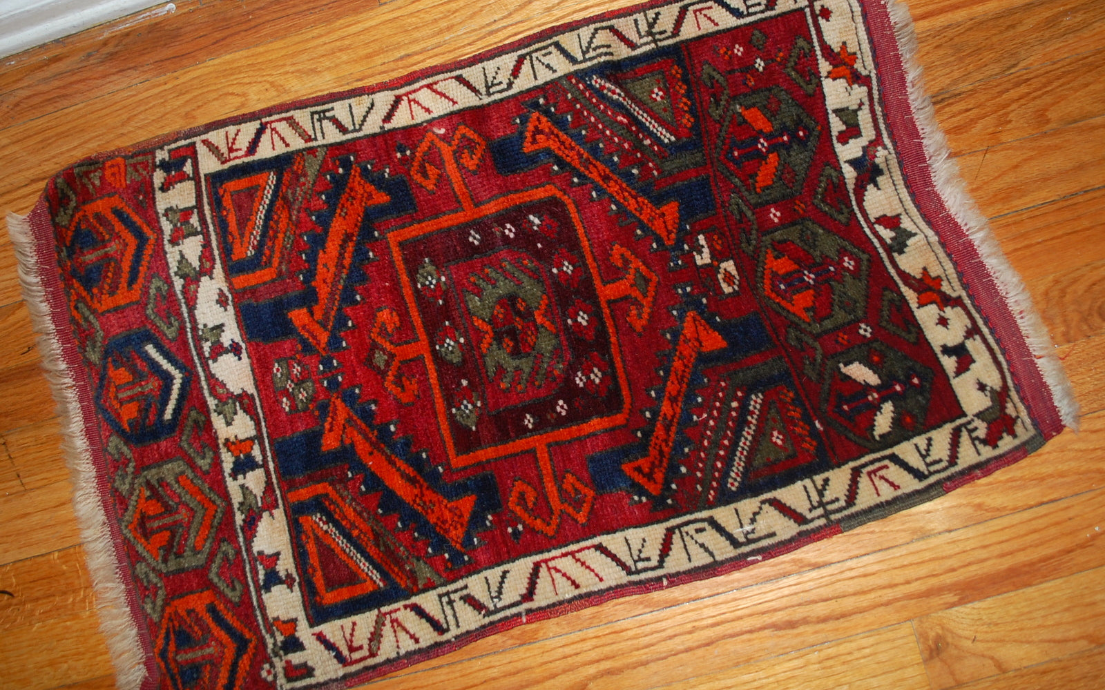 Antique collectible Turkish Yastik rug in original good condition, it is dated around 1890s. The rug made in combination of bright and dark colors. 