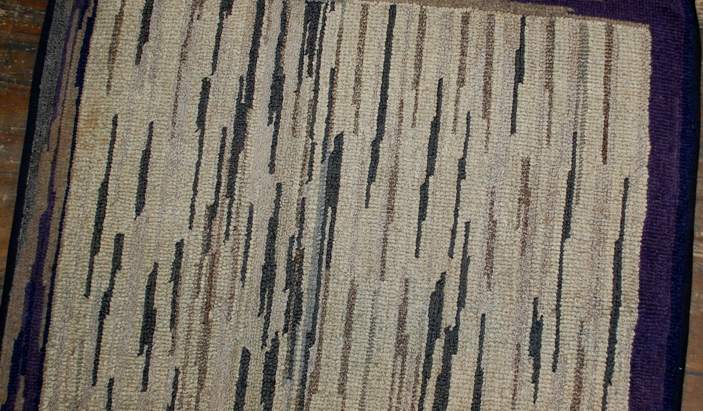 Handmade antique  American hooked rug in original good condition. The rug made in geometric design in the beginning of 20th century.