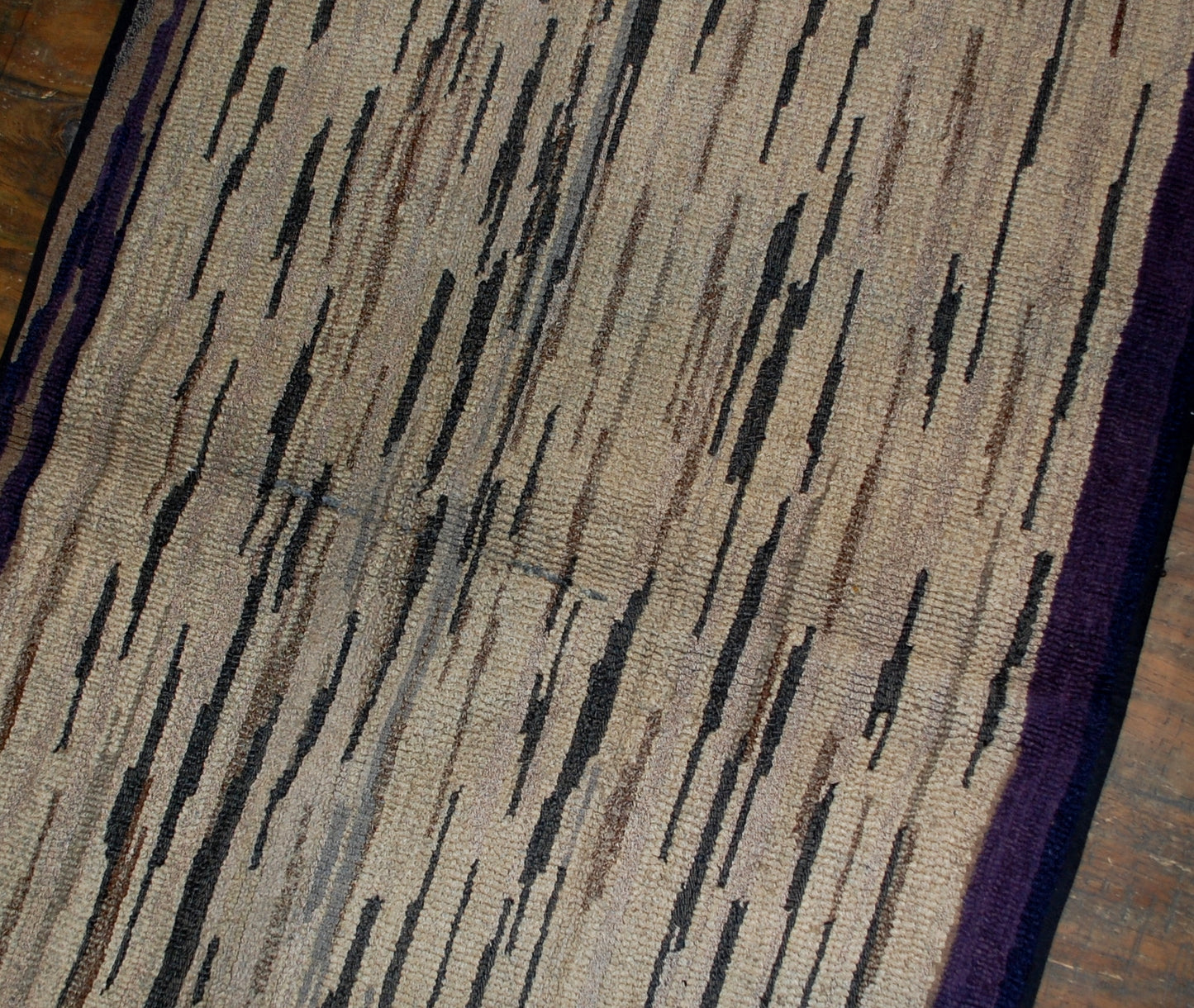 Handmade antique  American hooked rug in original good condition. The rug made in geometric design in the beginning of 20th century.