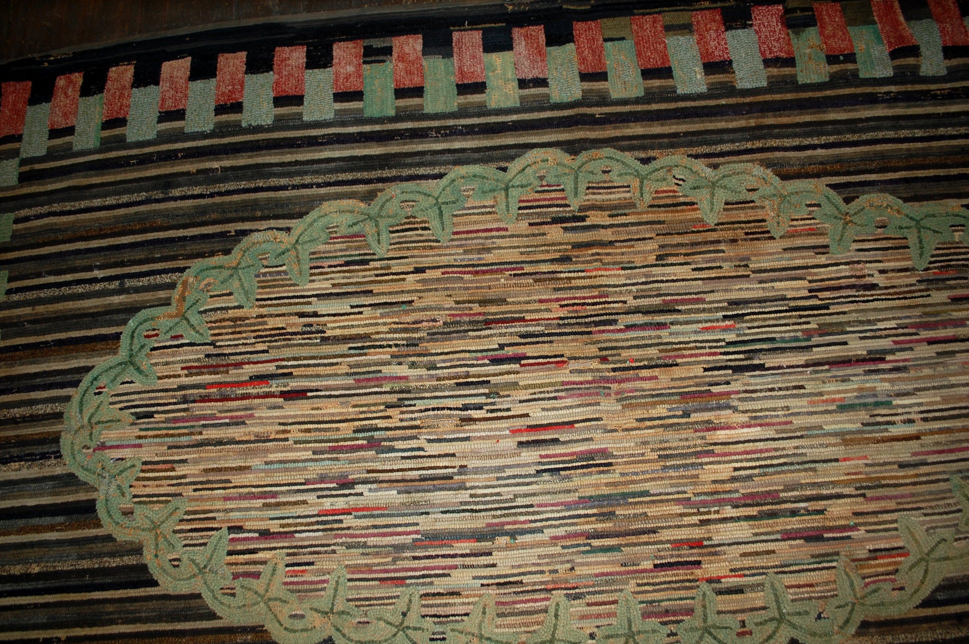 Handmade antique American hooked rug 1880s