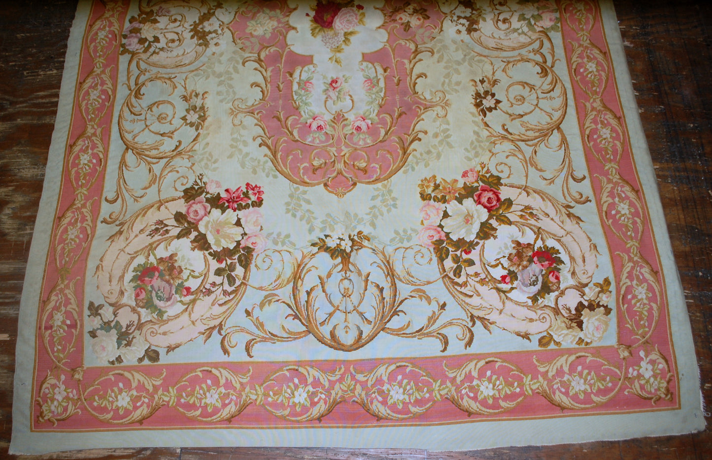 Handmade antique French Aubusson Napoleon the 3rd in original good condition. This rug has some silk highlights, has been made in the middle of 19th century.