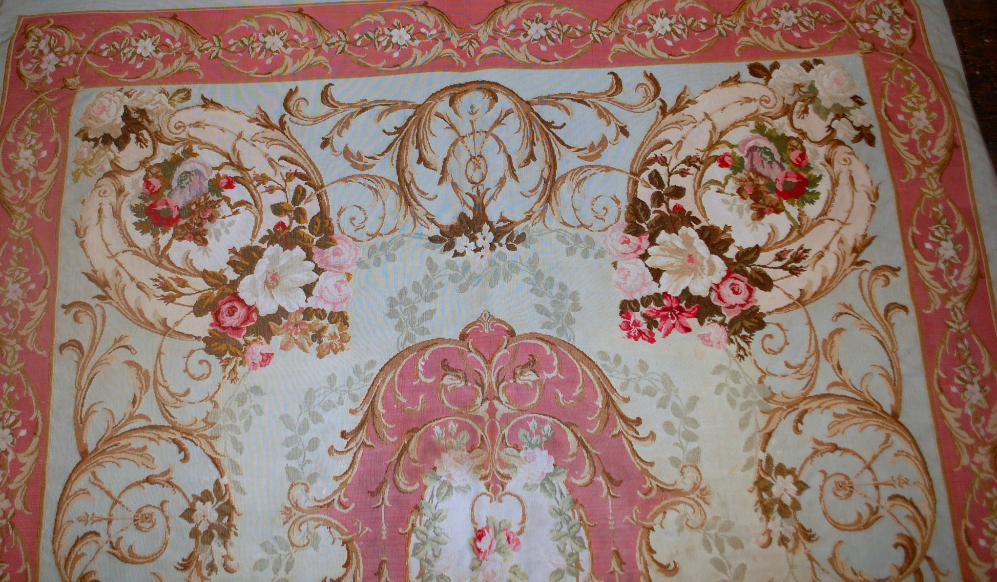 Handmade antique French Aubusson Napoleon the 3rd in original good condition. This rug has some silk highlights, has been made in the middle of 19th century.