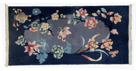Handmade antique Art Deco Chinese rug 1920s