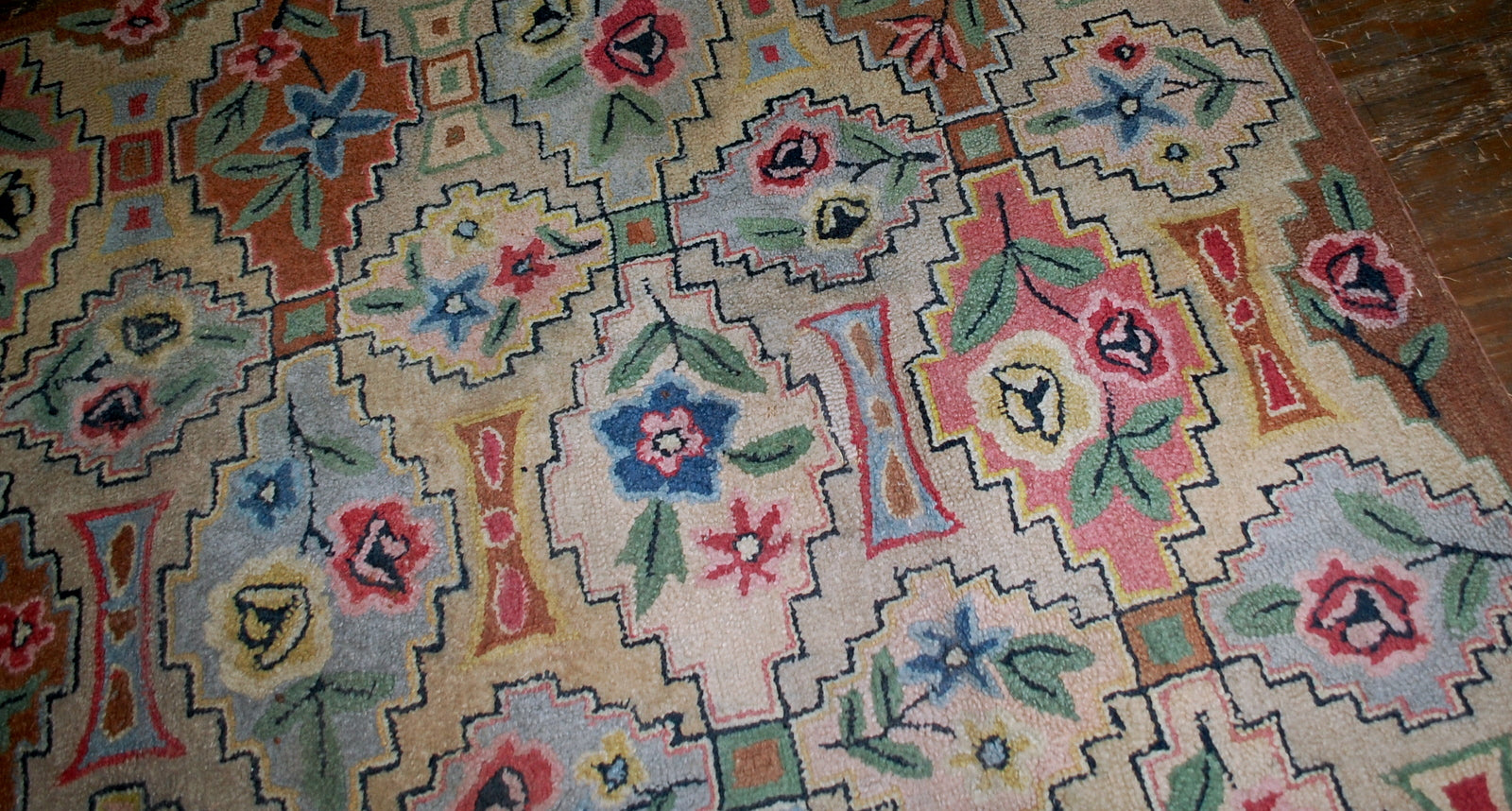 Hand made Antique American Hooked Rug