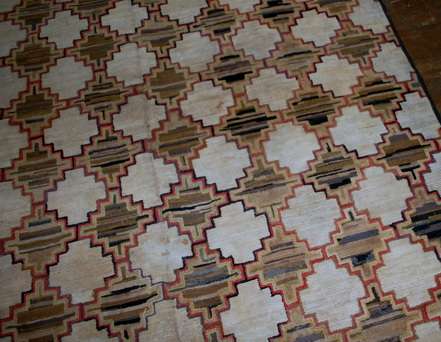 Handmade antique American hooked rug 1880s