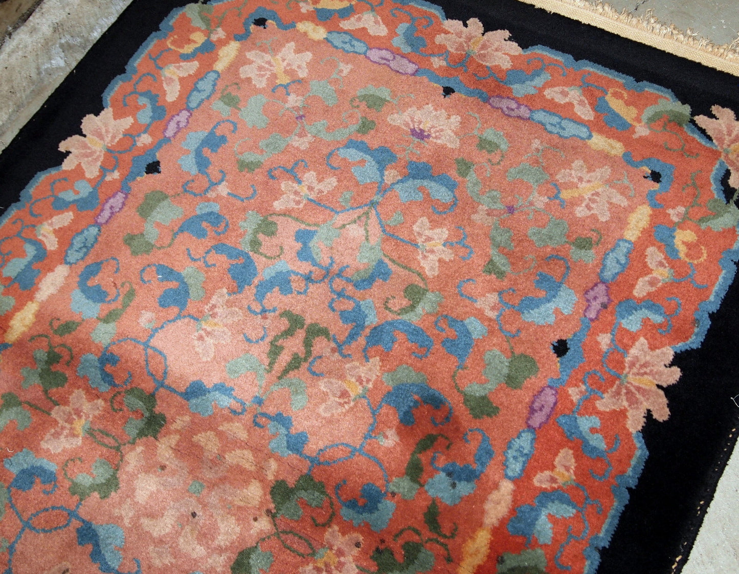Handmade antique Art Deco Chinese rug 1920s