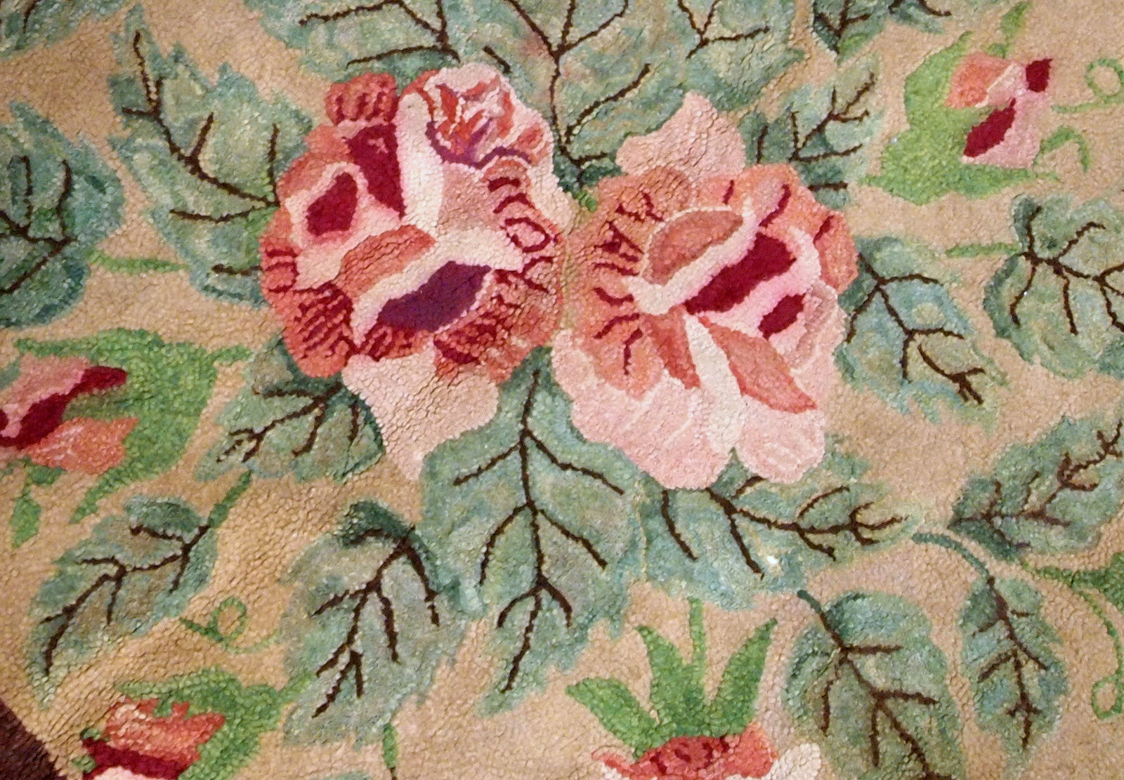 Handmade antique American Hooked rug 1900s
