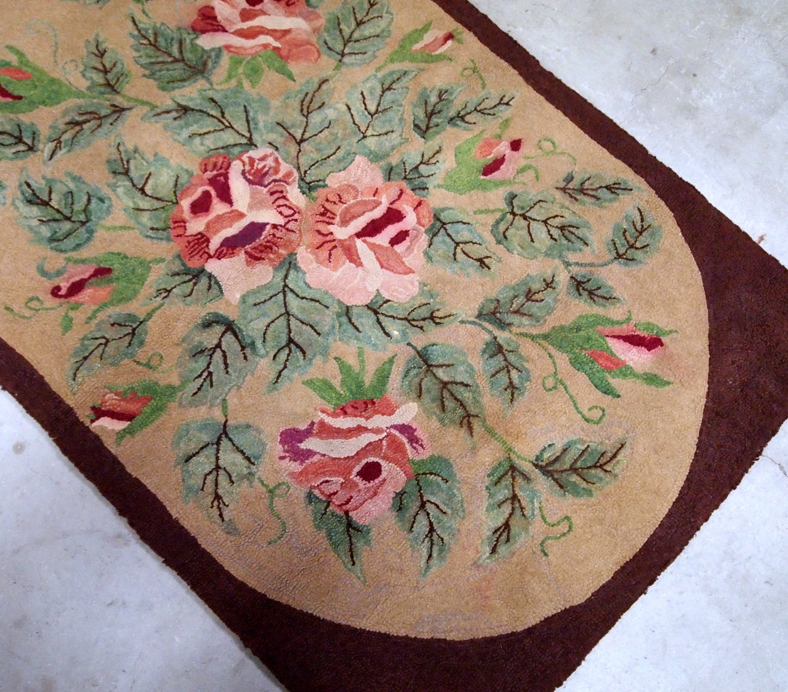 Handmade antique American Hooked rug 1900s