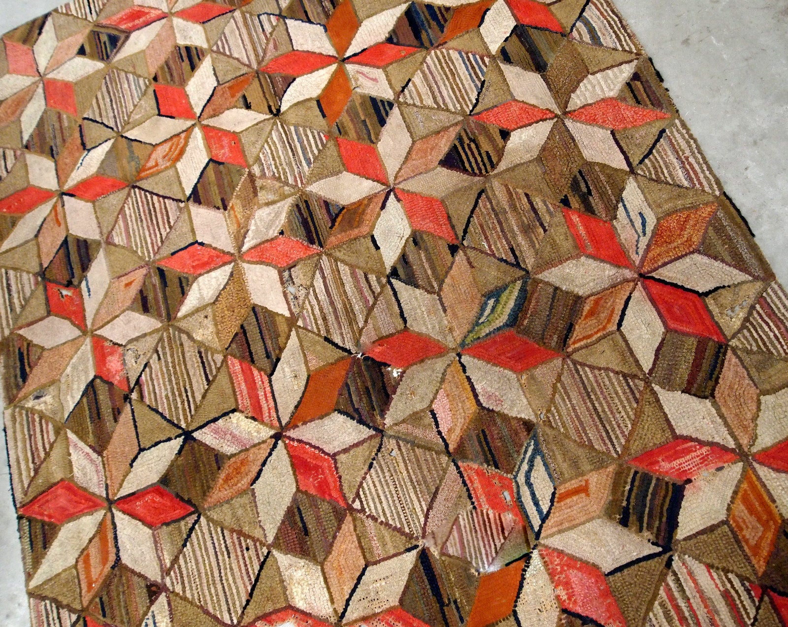 Handmade antique American Hooked geometric rug 1900s