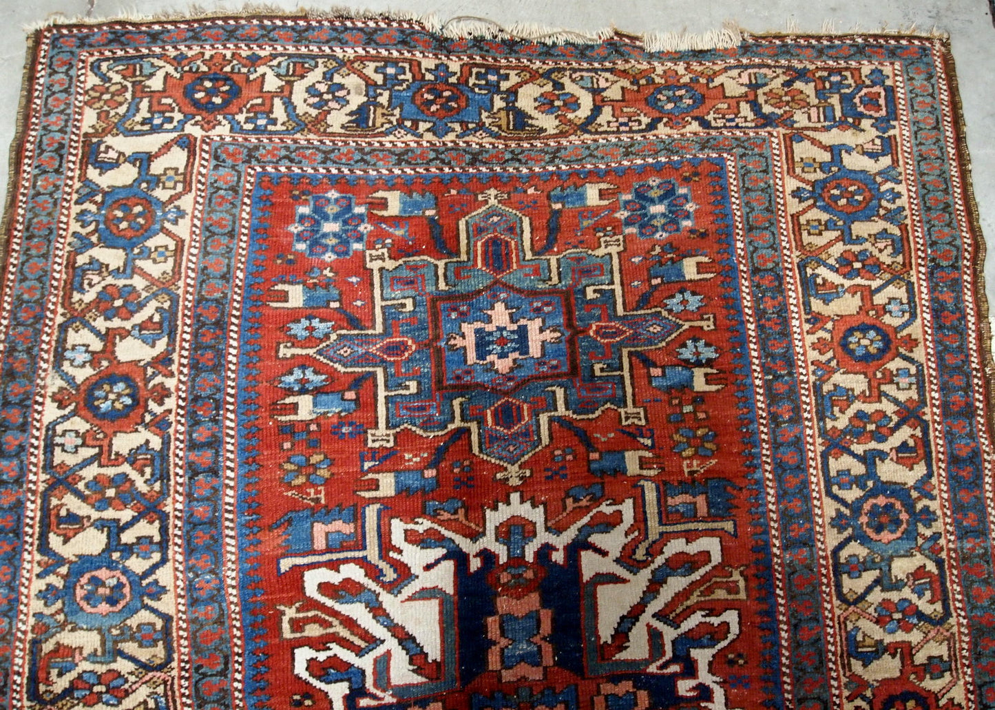 Handmade antique Persian Heriz distressed rug 4.2' x 6.4' (128cm x 195cm) 1890s - 1B661