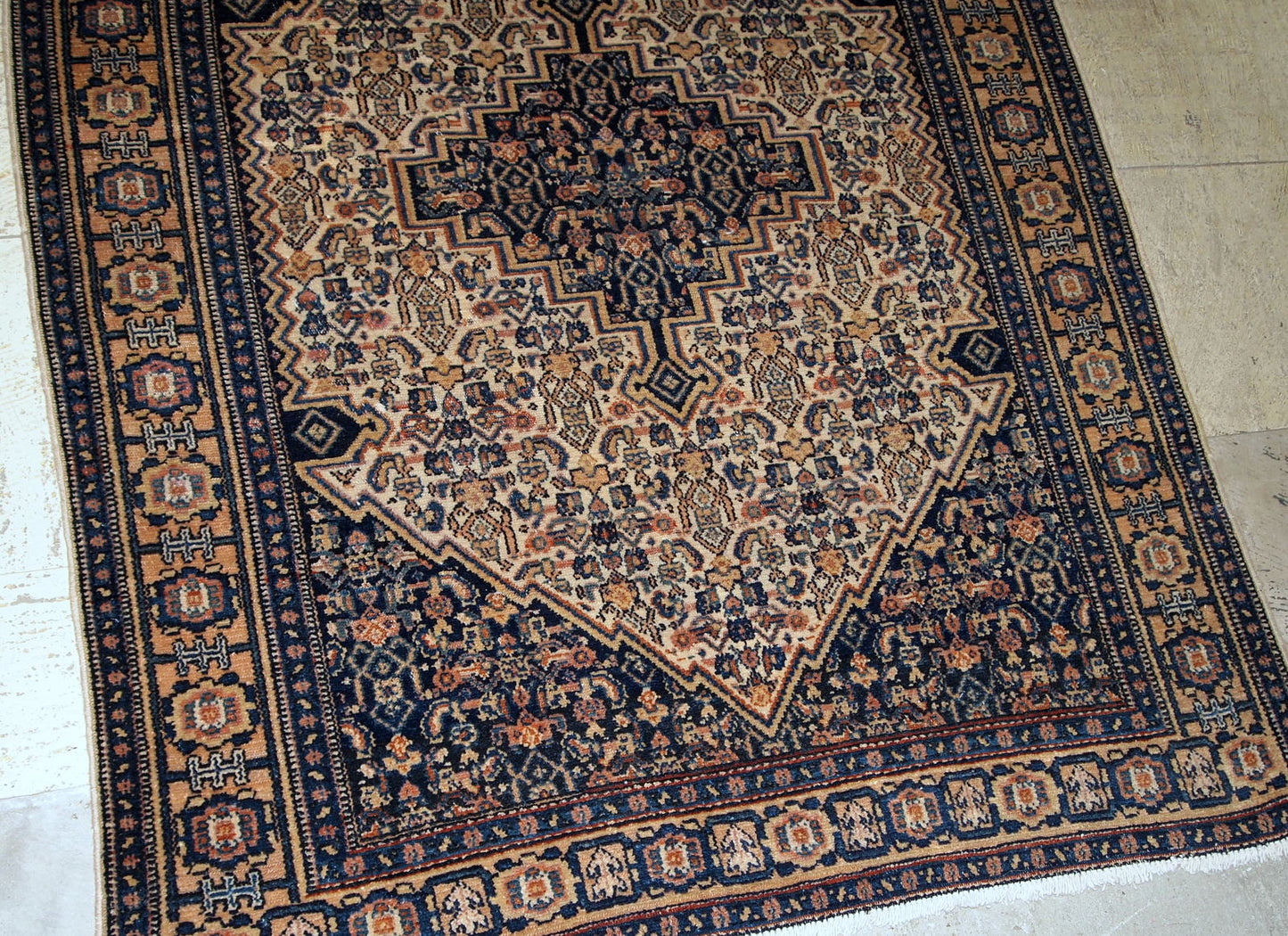 Handmade antique Persian Bibikabab rug 1920s