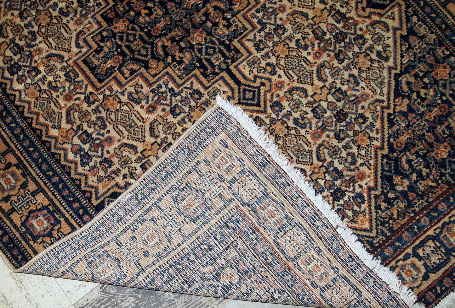 Handmade antique Persian Bibikabab rug 1920s