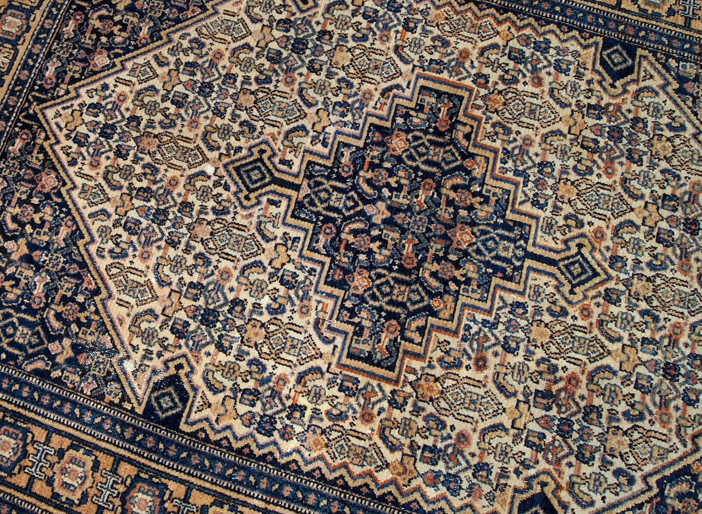 Handmade antique Persian Bibikabab rug 1920s