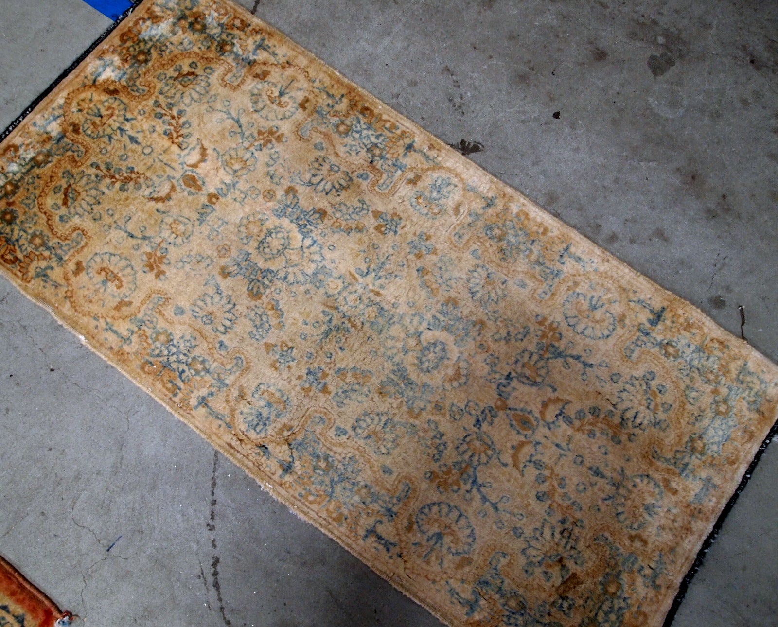 Handmade antique Persian Kerman rug 1920s