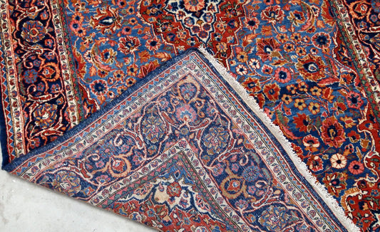 Handmade antique Persian Kashan rug 1900s