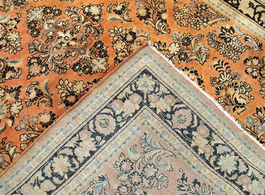Handmade antique Persian Sarouk rug 1920s