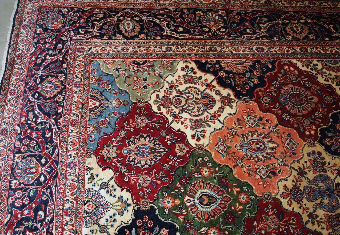 Handmade antique Persian Kashan rug 1910s