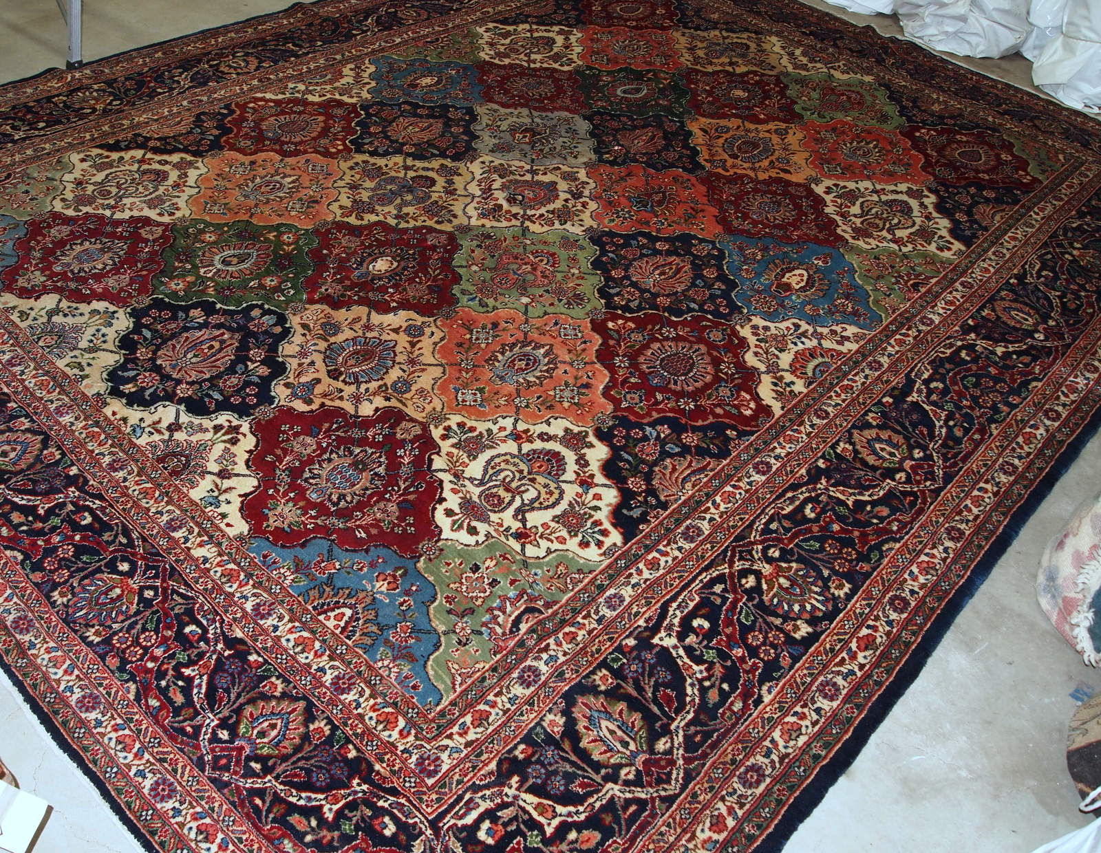 Handmade antique Persian Kashan rug 1910s