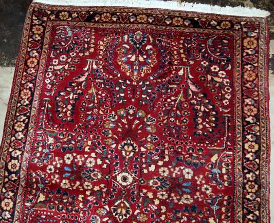 Handmade antique Persian Sarouk rug, 1920s
