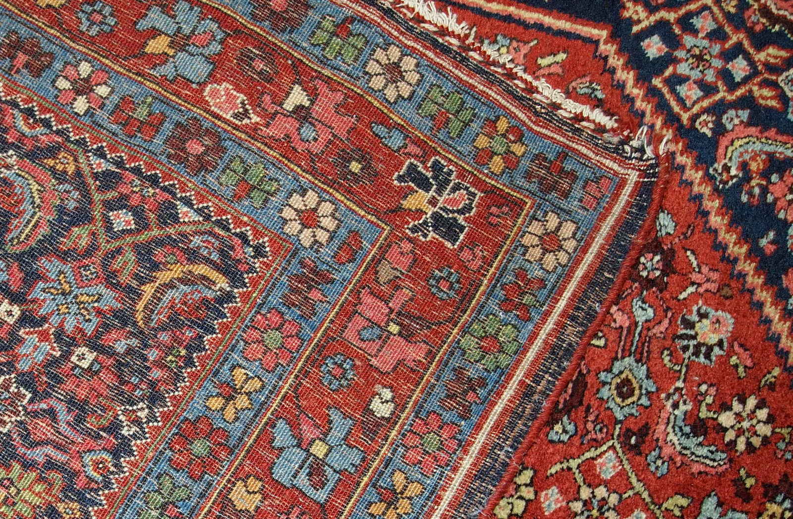 Handmade antique Persian Bidjar rug, 1900s