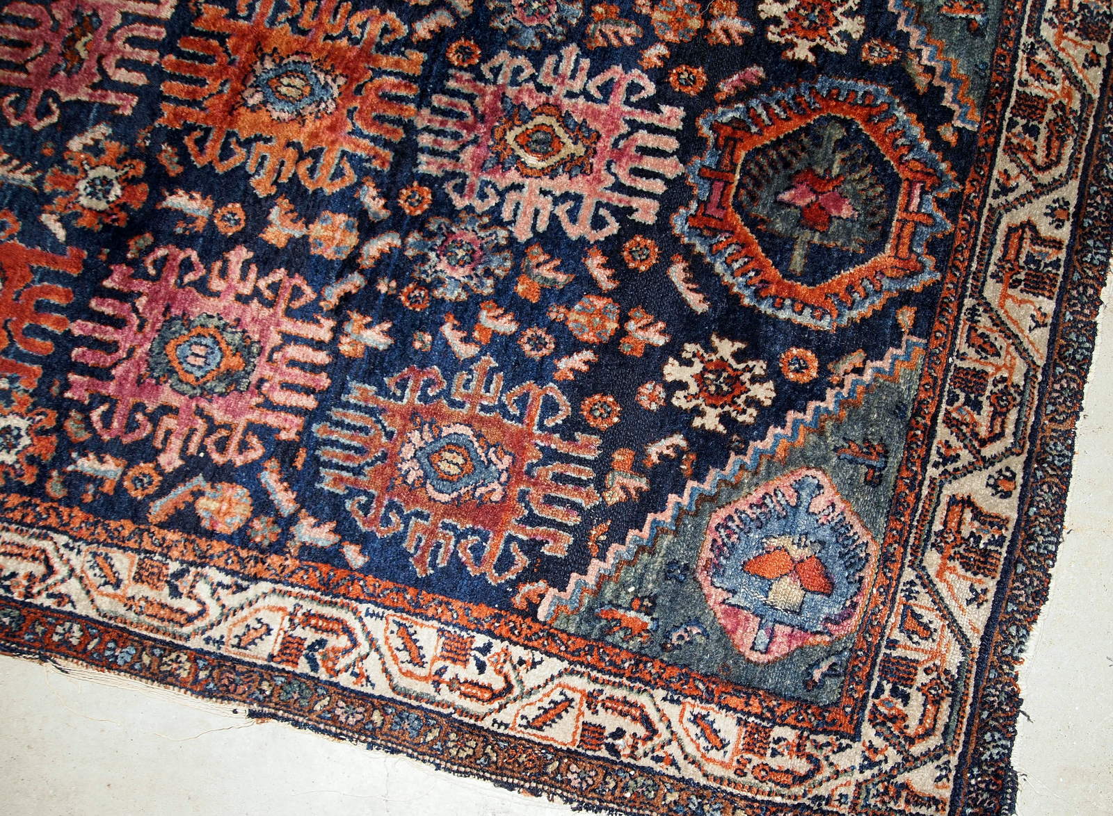 Handmade antique Persian Malayer rug, 1910s