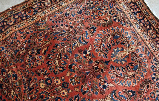Handmade antique Persian Sarouk rug, 1920s