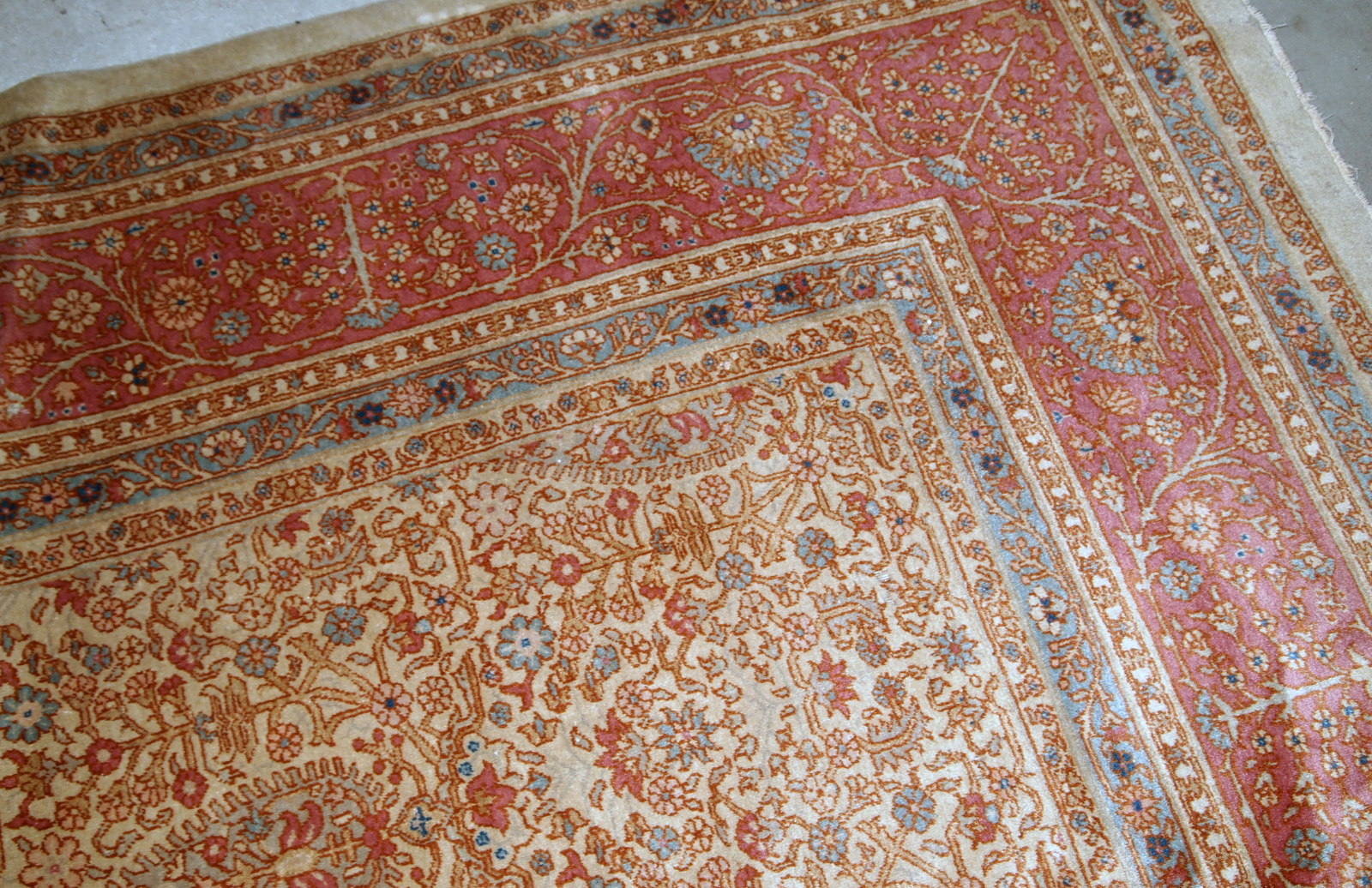 Handmade antique Turkish SIvas woolen rug in beige color. The rug is from the beginning of 20th century in original good condition.