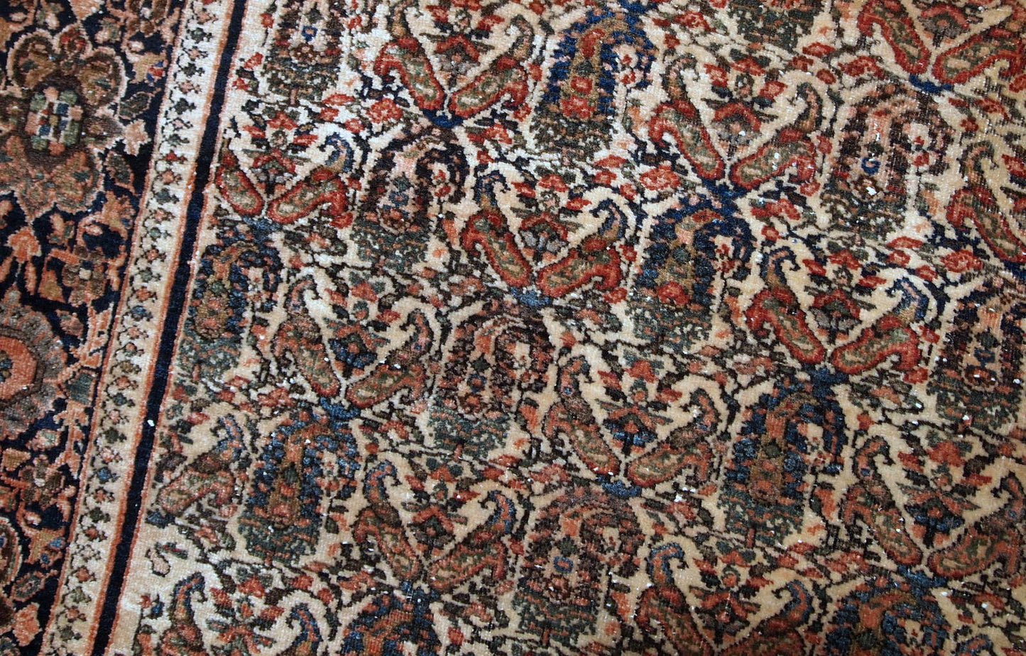 Handmade antique Farahan rug in original good condition. The rug has been made in the beginning of 20th century with all-over design.