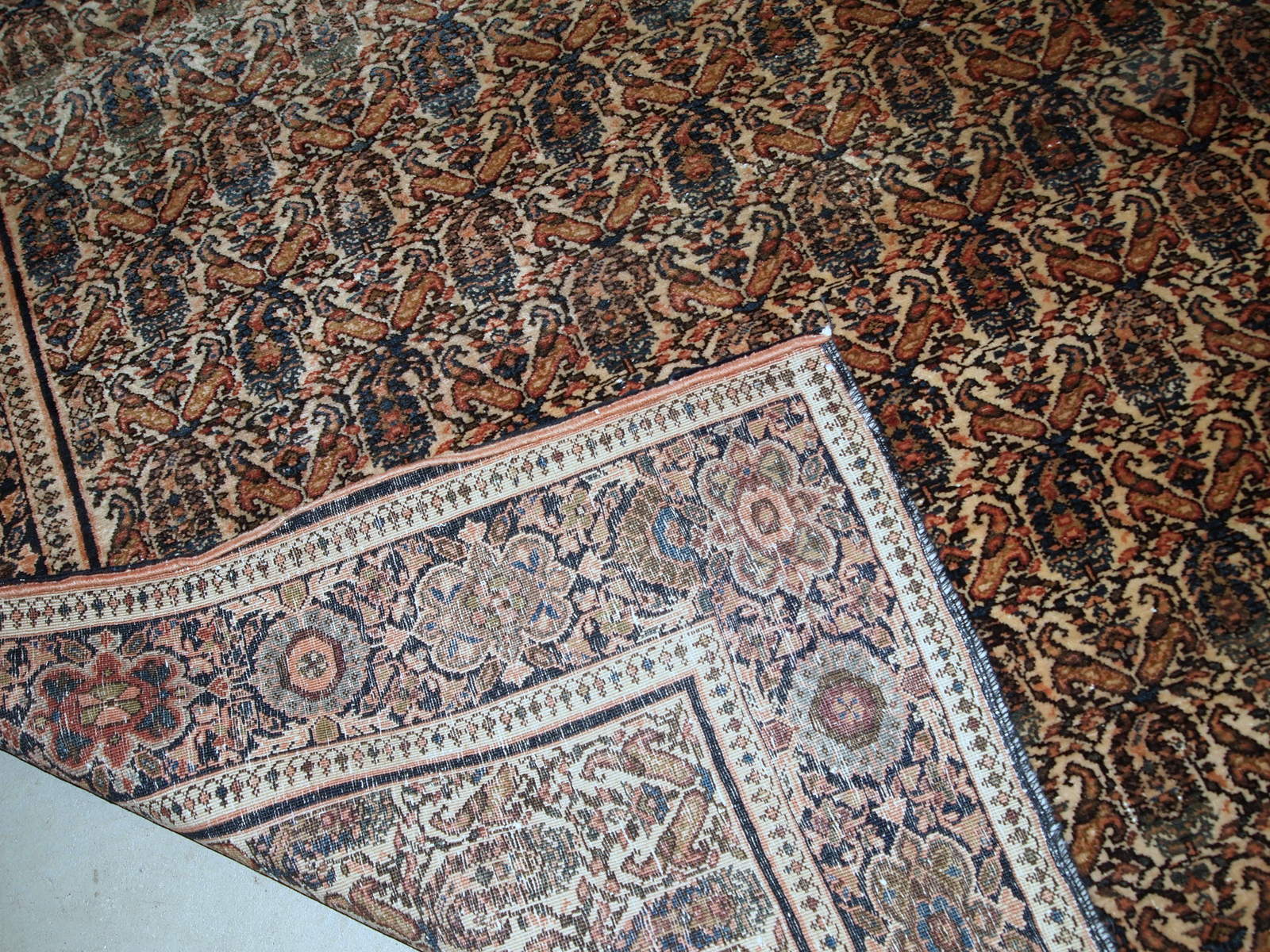 Handmade antique Persian Farahan rug, 1900s
