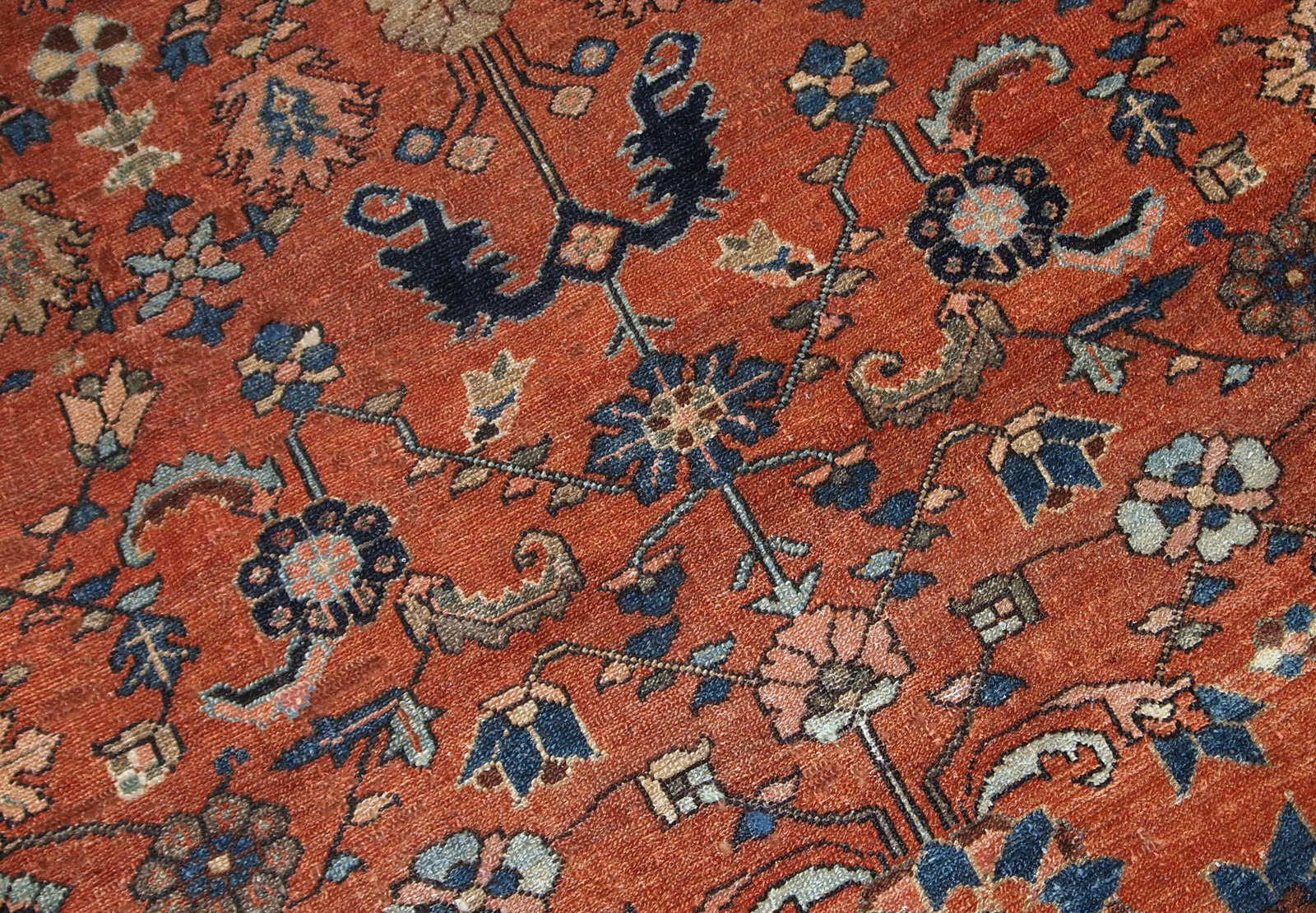 Hand made antique Hamadan rug from the beginning of 20th century. The rug is in red wool and in original good condition.