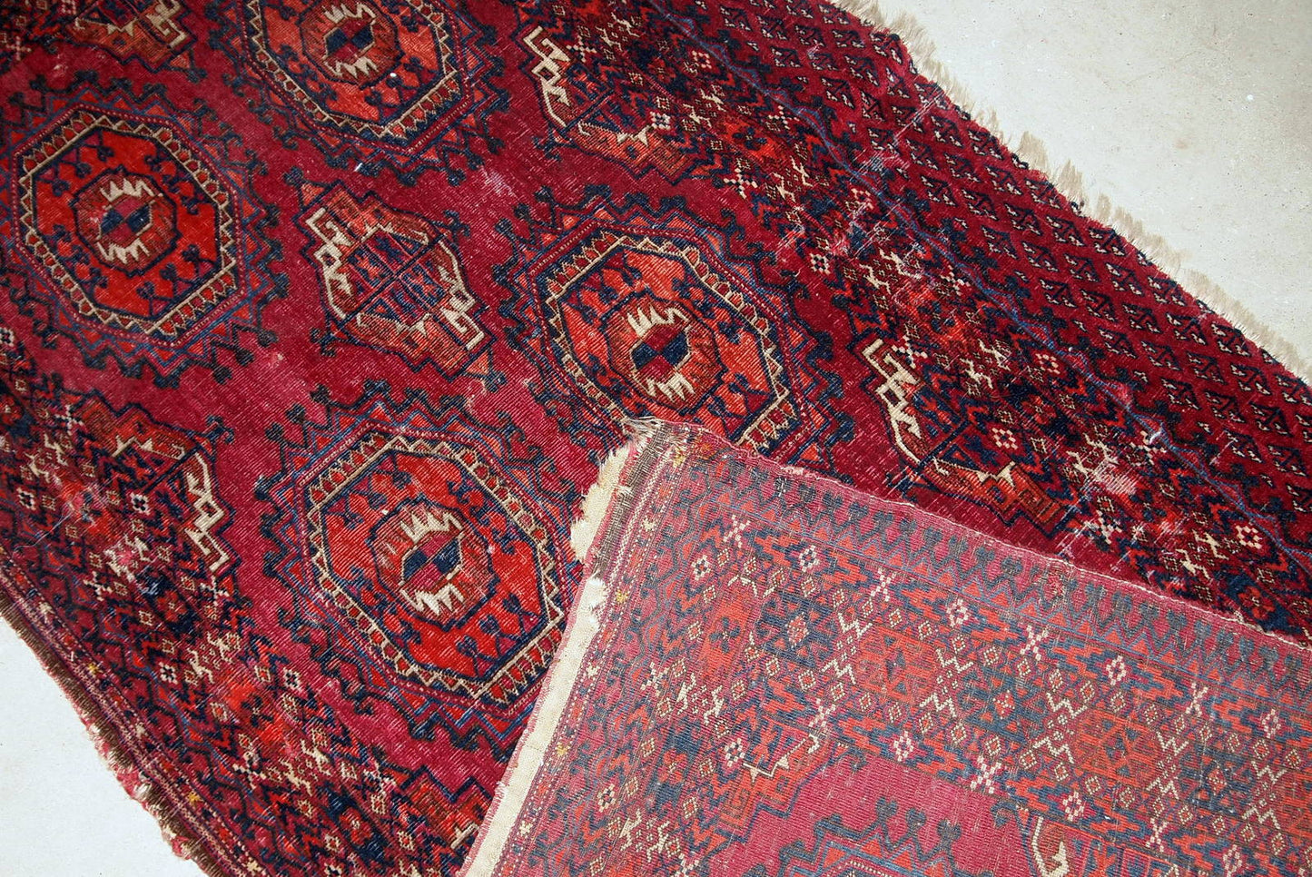 Handmade antique collectible Turkmen Saryk rug, 1880s