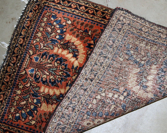 Handmade antique Persian Sarouk rug, 1920s